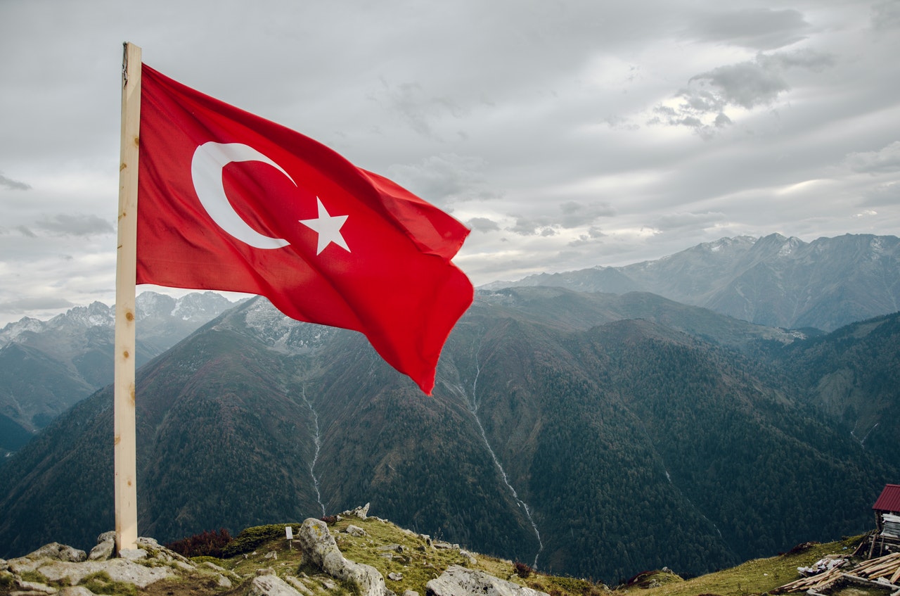 The Story Of Turkish Flag And It s Meaning Expat Guide Turkey