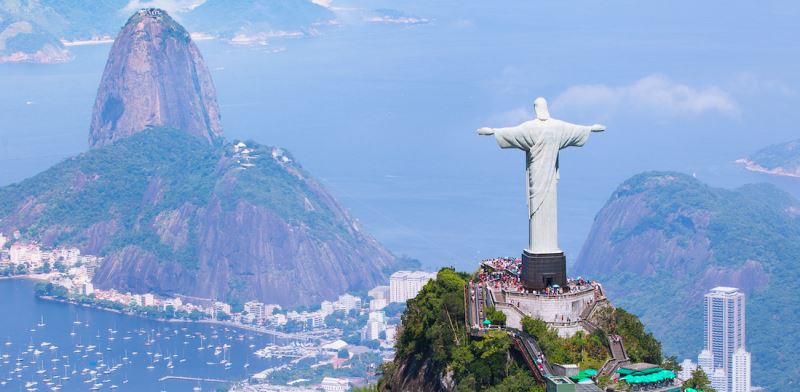 Statue of "Christ the Redeemer" in Rio De Janeiro.
