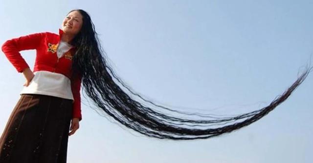 The Hair Of These Women Living in China is More Than 2 Meters Long!