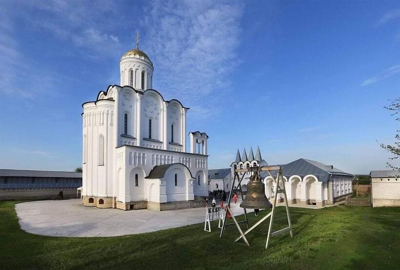 monastery in Ukraine 