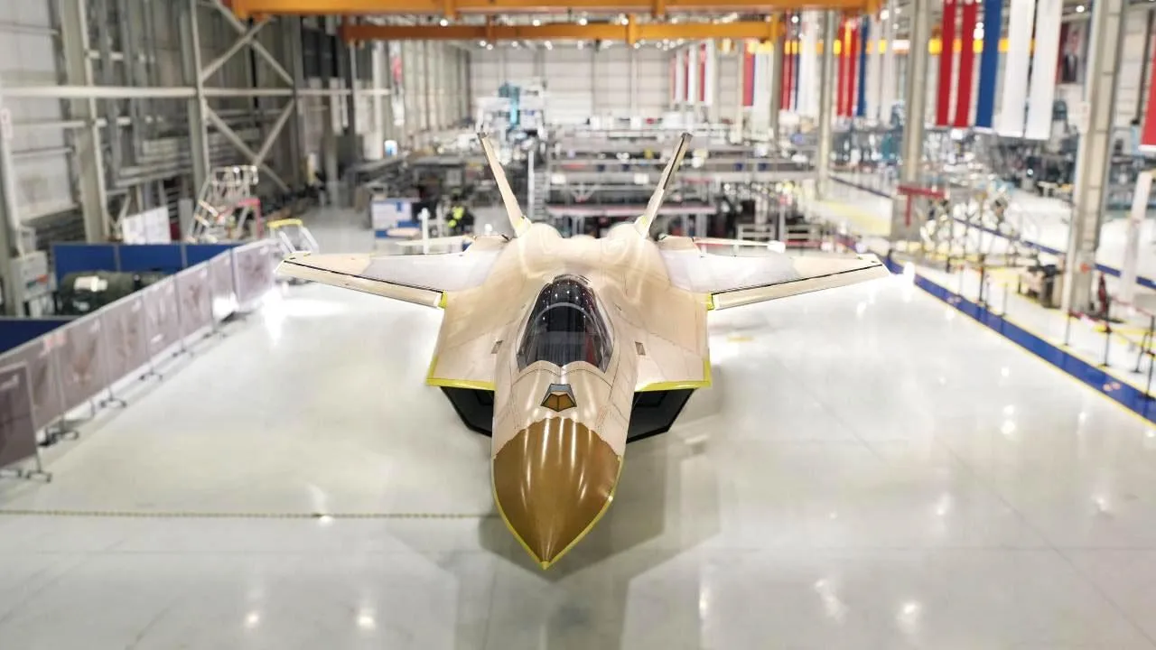 Milli savaş uçağı ilk uçuşunu 2023’te yapacak
