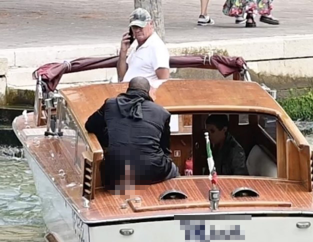 Kanye West Dropped His Pants and Got on a Boat! » Expat Guide Turkey