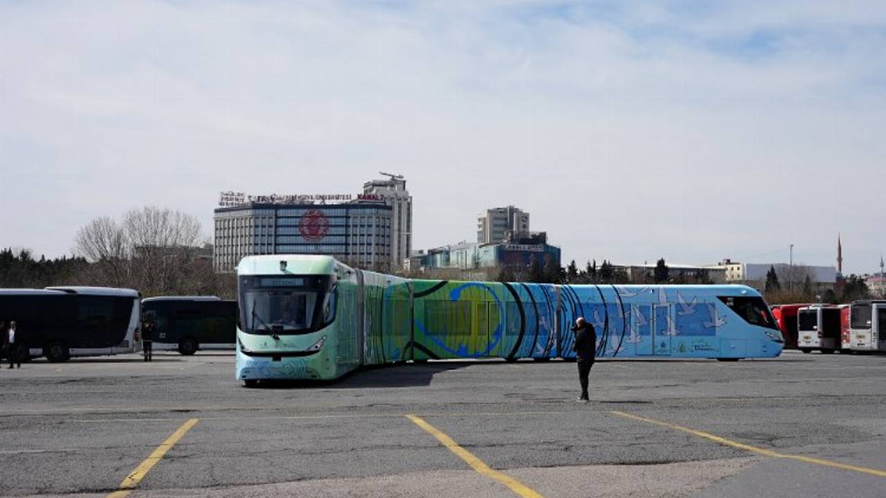 Like A Subway! Electric Autonomous Metrobus Tests Start » Expat Guide ...
